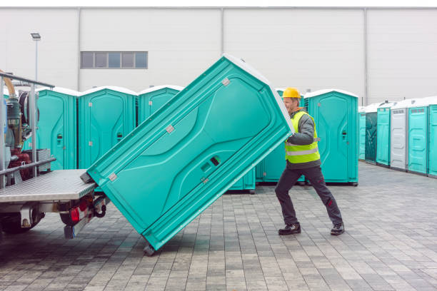 Porta potty delivery and setup in Enosburg Falls, VT
